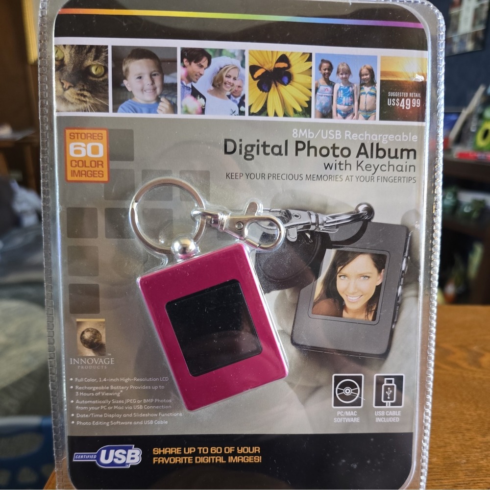 Innovage Digital‎ Photo Album with Keychain Stores 60 Color Images, USB INCLUDED
